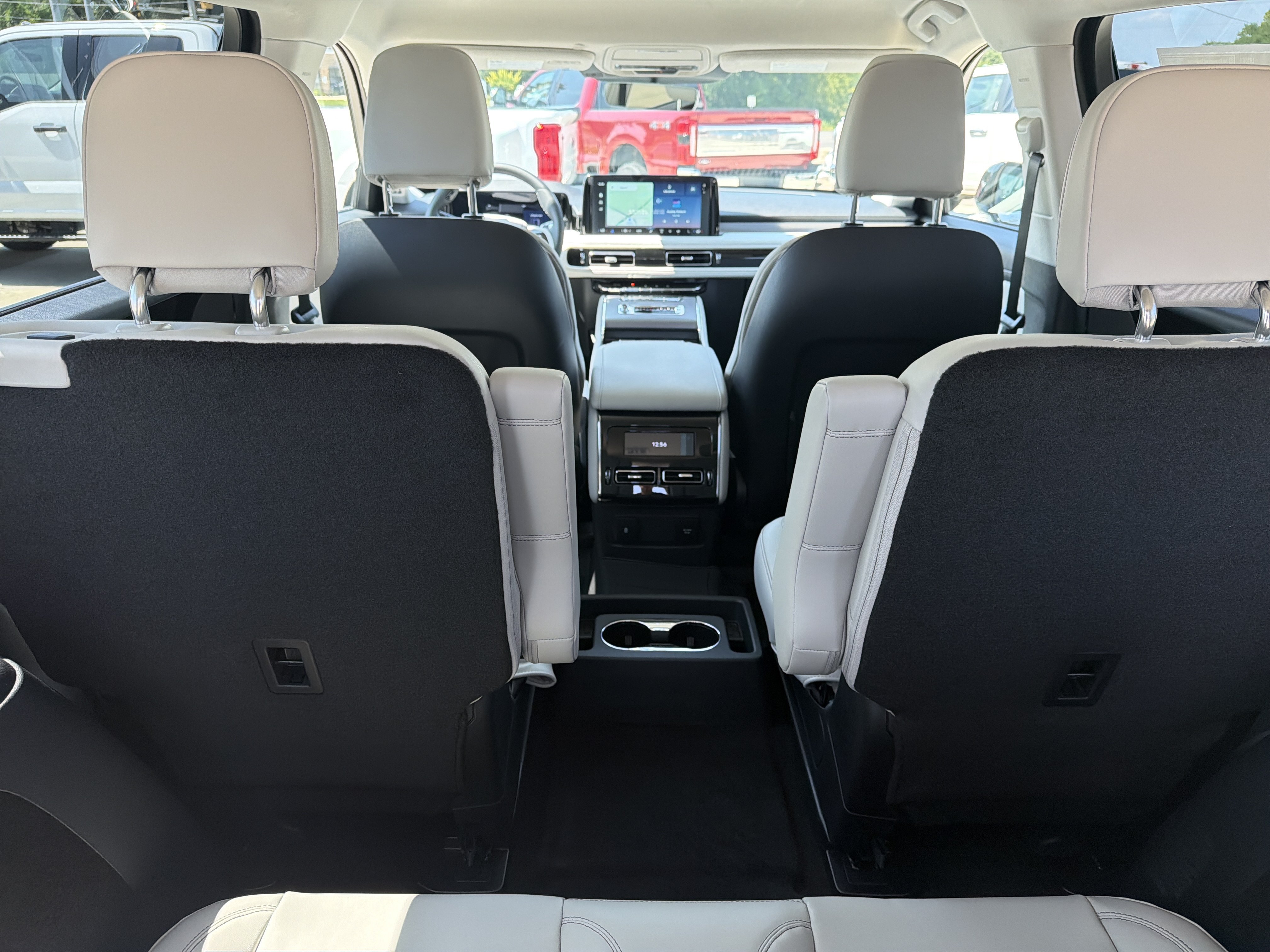 New 2027 Lincoln Aviator AWD image 11