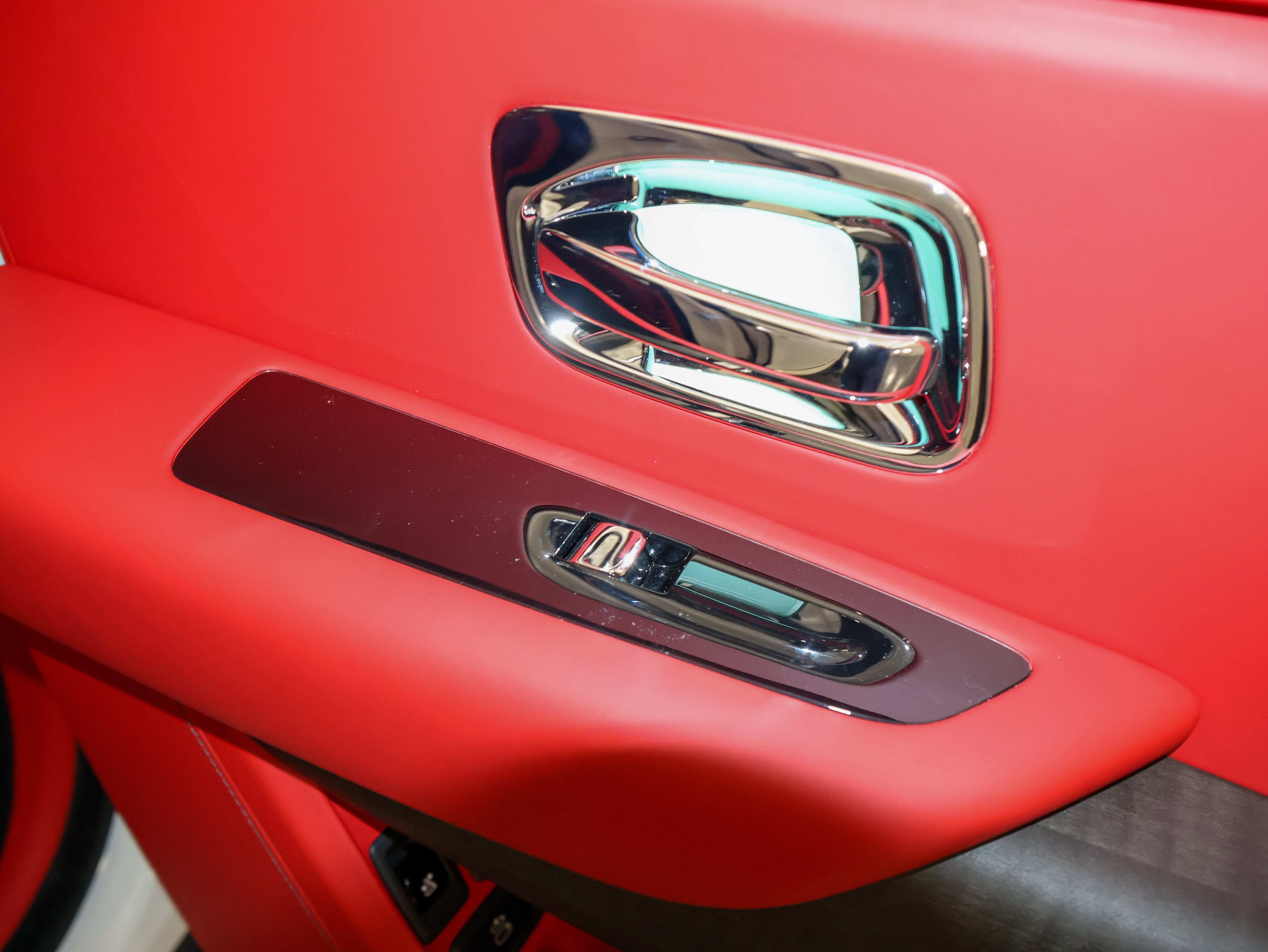 Used 2023 Rolls-Royce Cullinan image 30