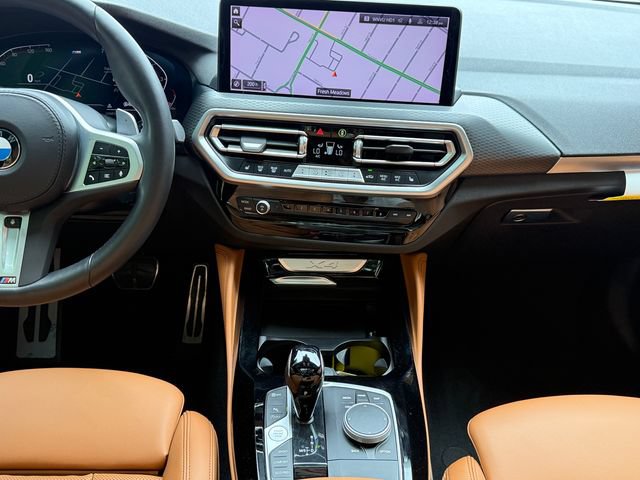 Used 2023 BMW X4 xDrive30i w/ M Sport Package AWD/4WD image 16