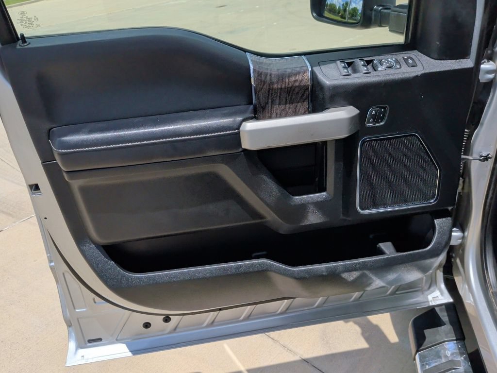 Used 2019 Ford F250 Lariat w/ Lariat Value Package AWD/4WD image 10