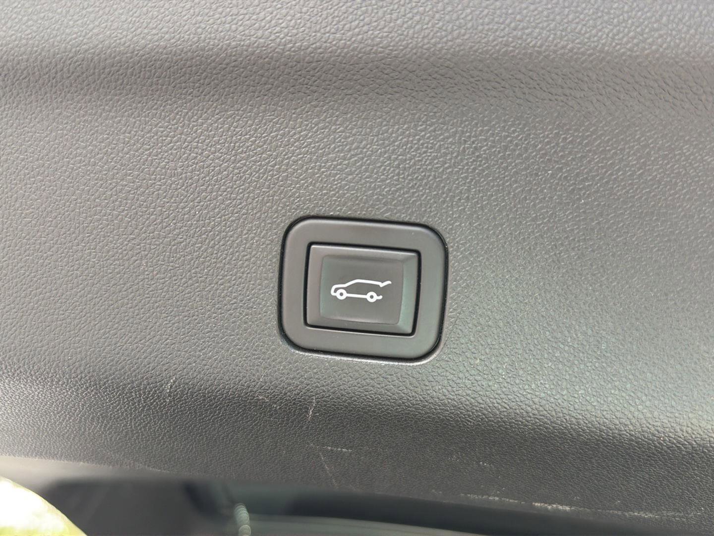 Used 2024 Chevrolet Tahoe LT AWD/4WD image 36