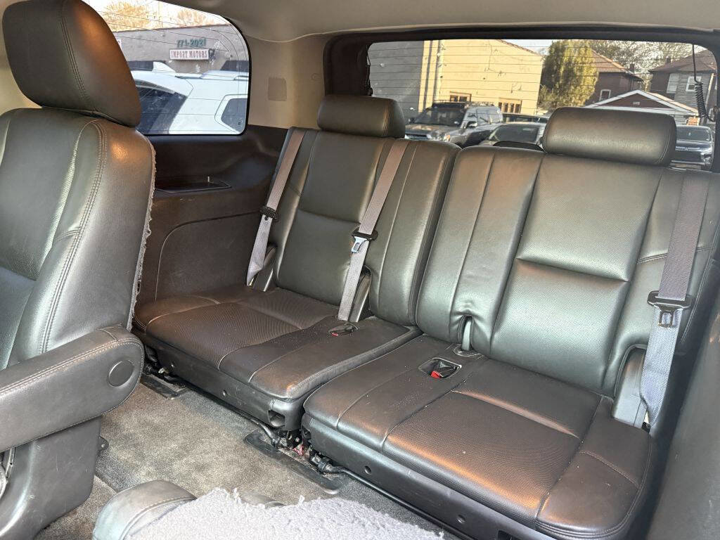 Used 2011 GMC Yukon Denali image 28