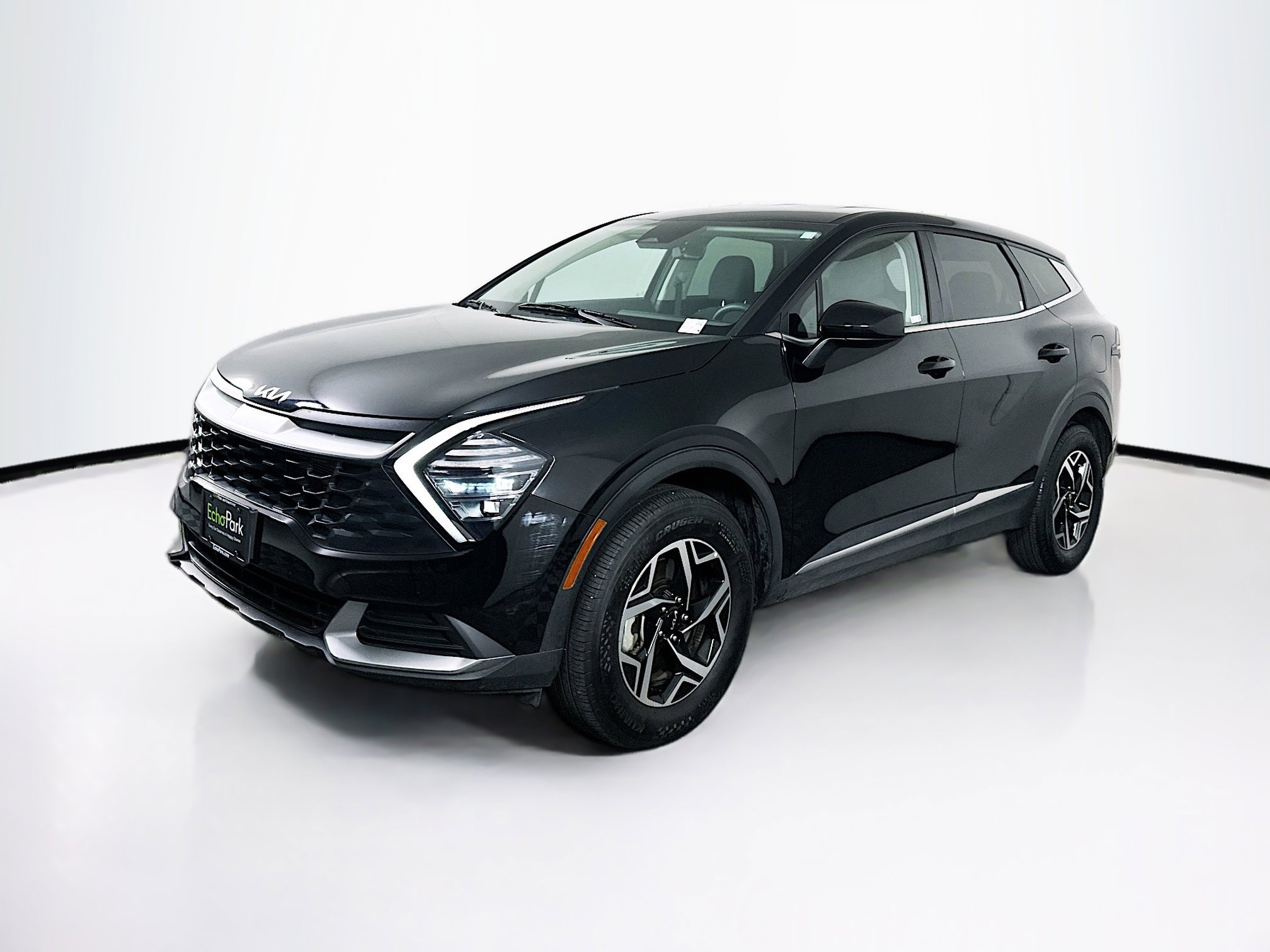 Used 2025 Kia Sportage LX image 3