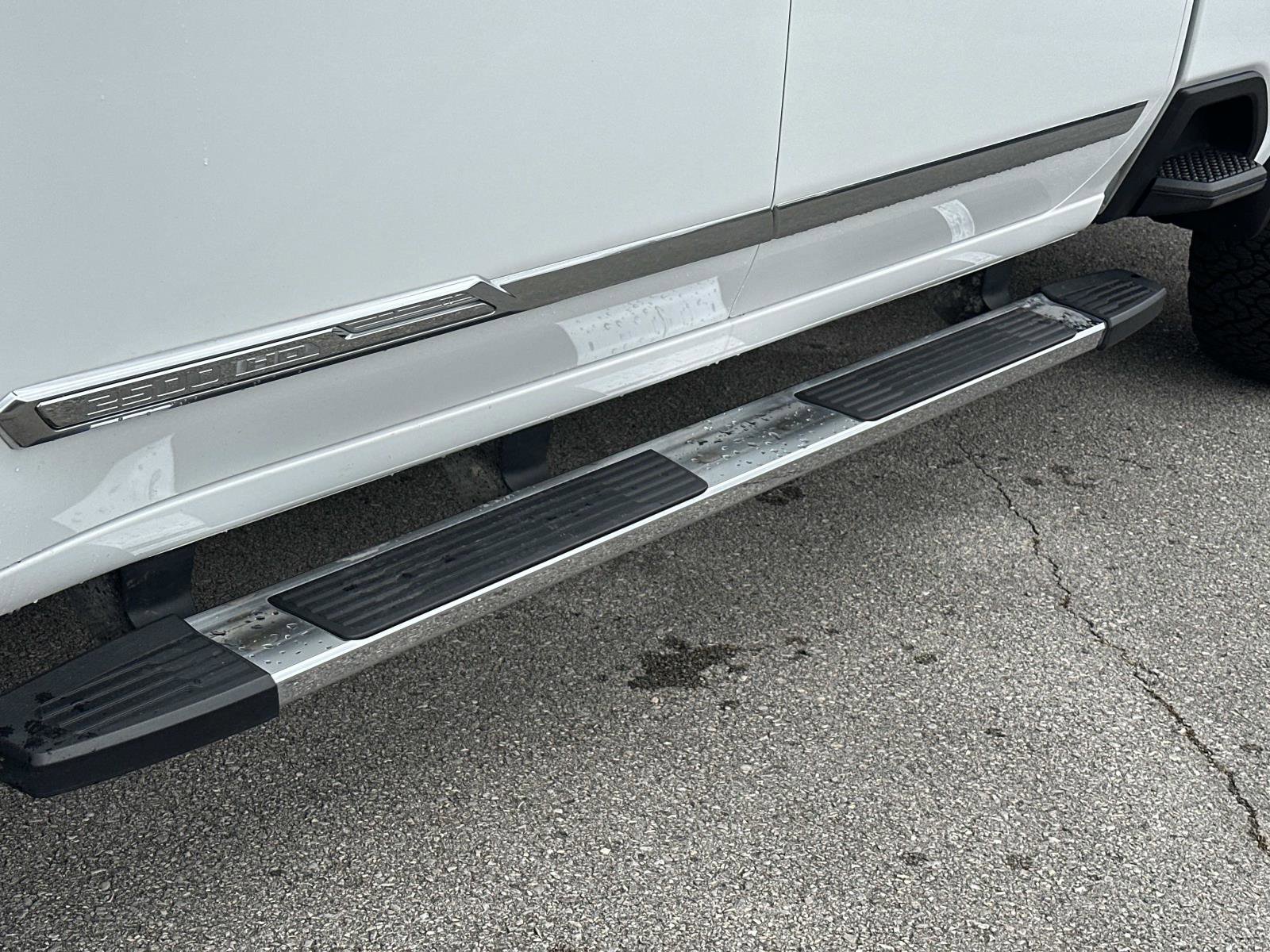 Certified 2024 Chevrolet Silverado 2500 High Country w/ LPO, Dark Essentials Package image 13