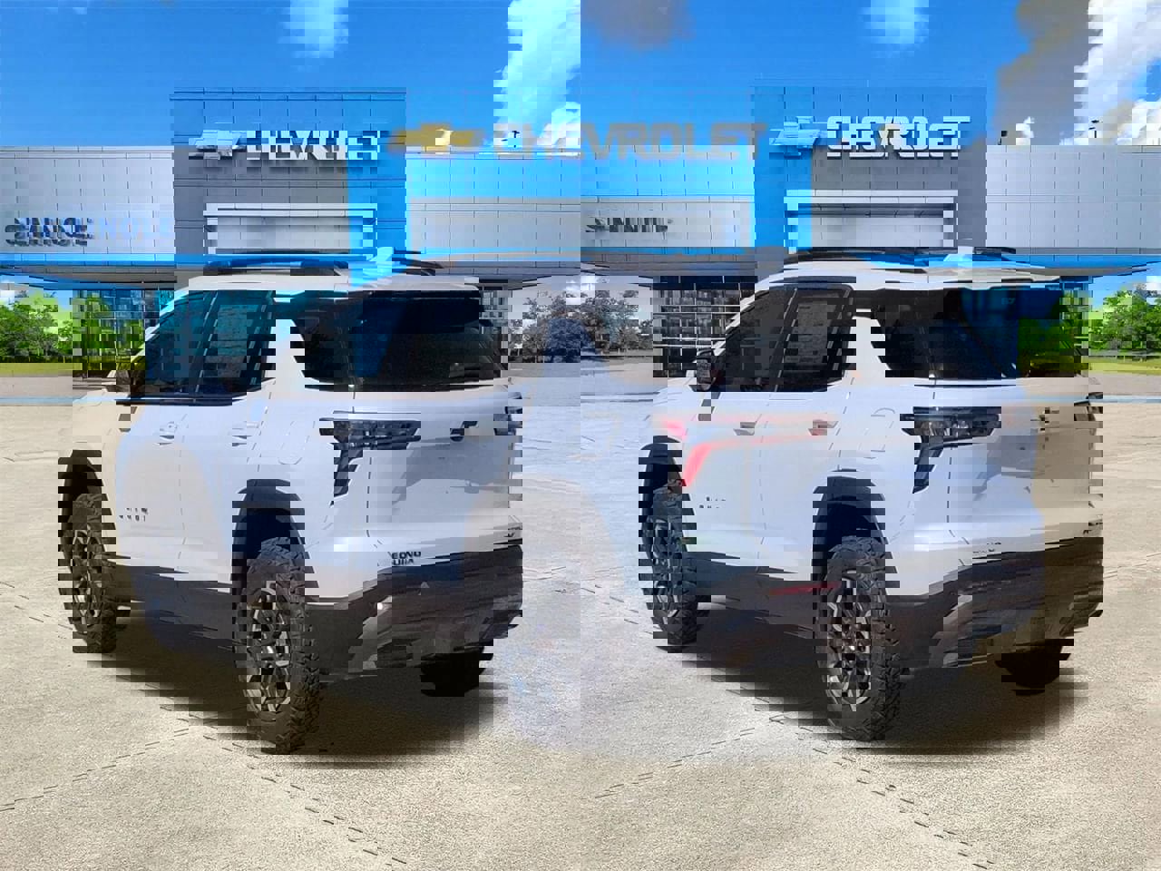 New 2026 Chevrolet Equinox ACTIV w/ Safety and Technology Package image 3