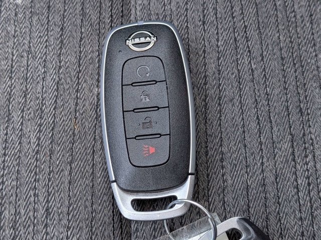 Certified 2023 Nissan Rogue SV image 32