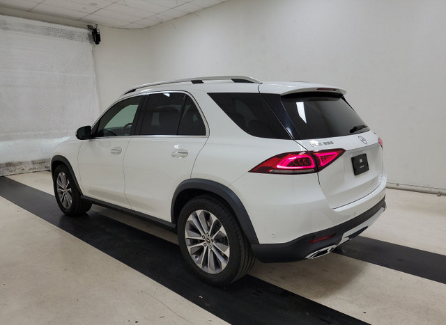 Used 2023 Mercedes-Benz GLE 350 4MATIC w/ Premium Package image 3