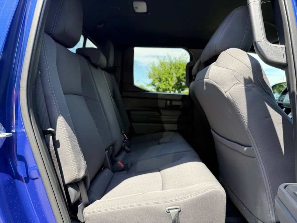 Certified 2025 Toyota Tacoma SR5 AWD/4WD image 18