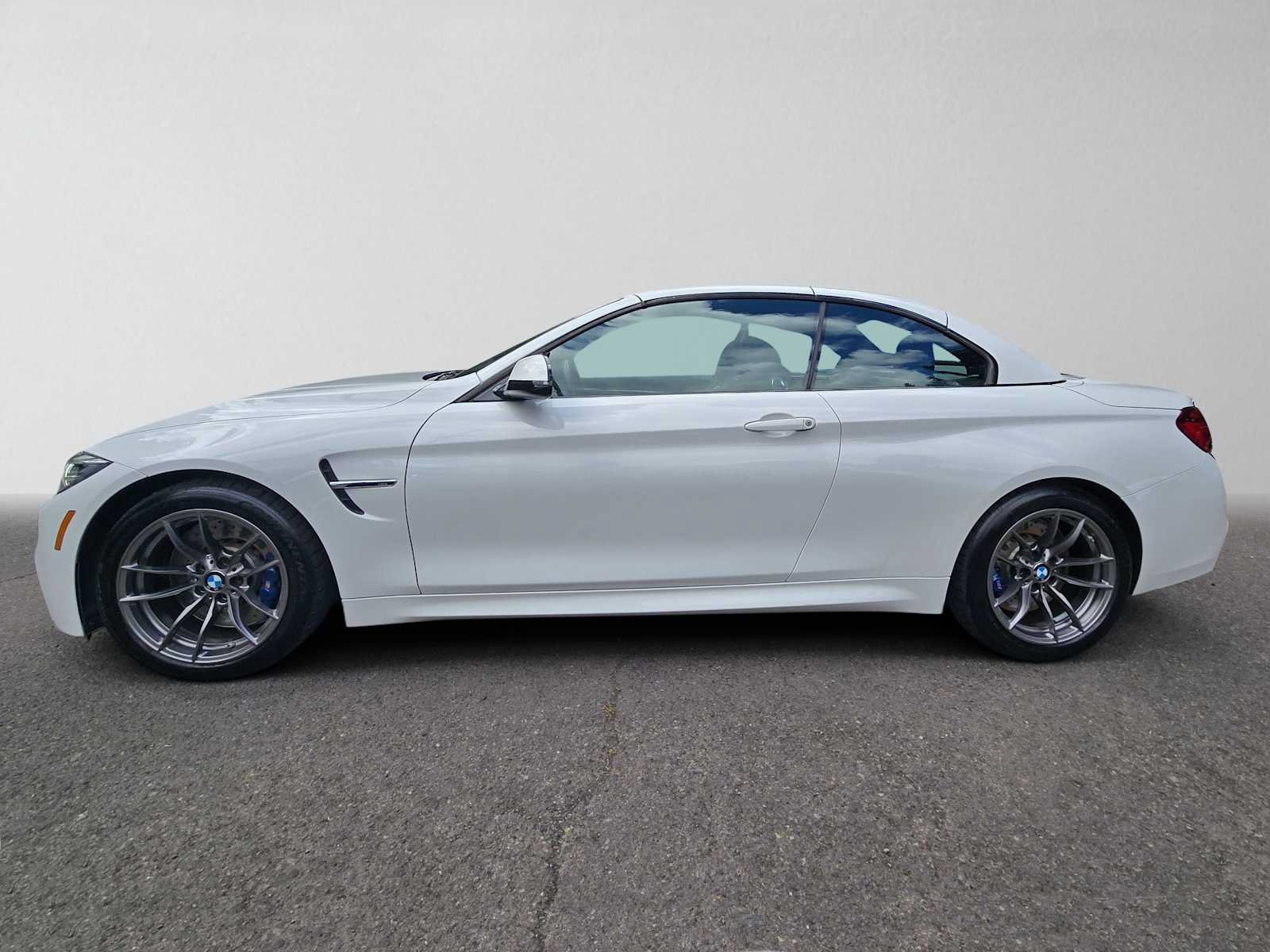 Used 2020 BMW M4 Convertible RWD image 6