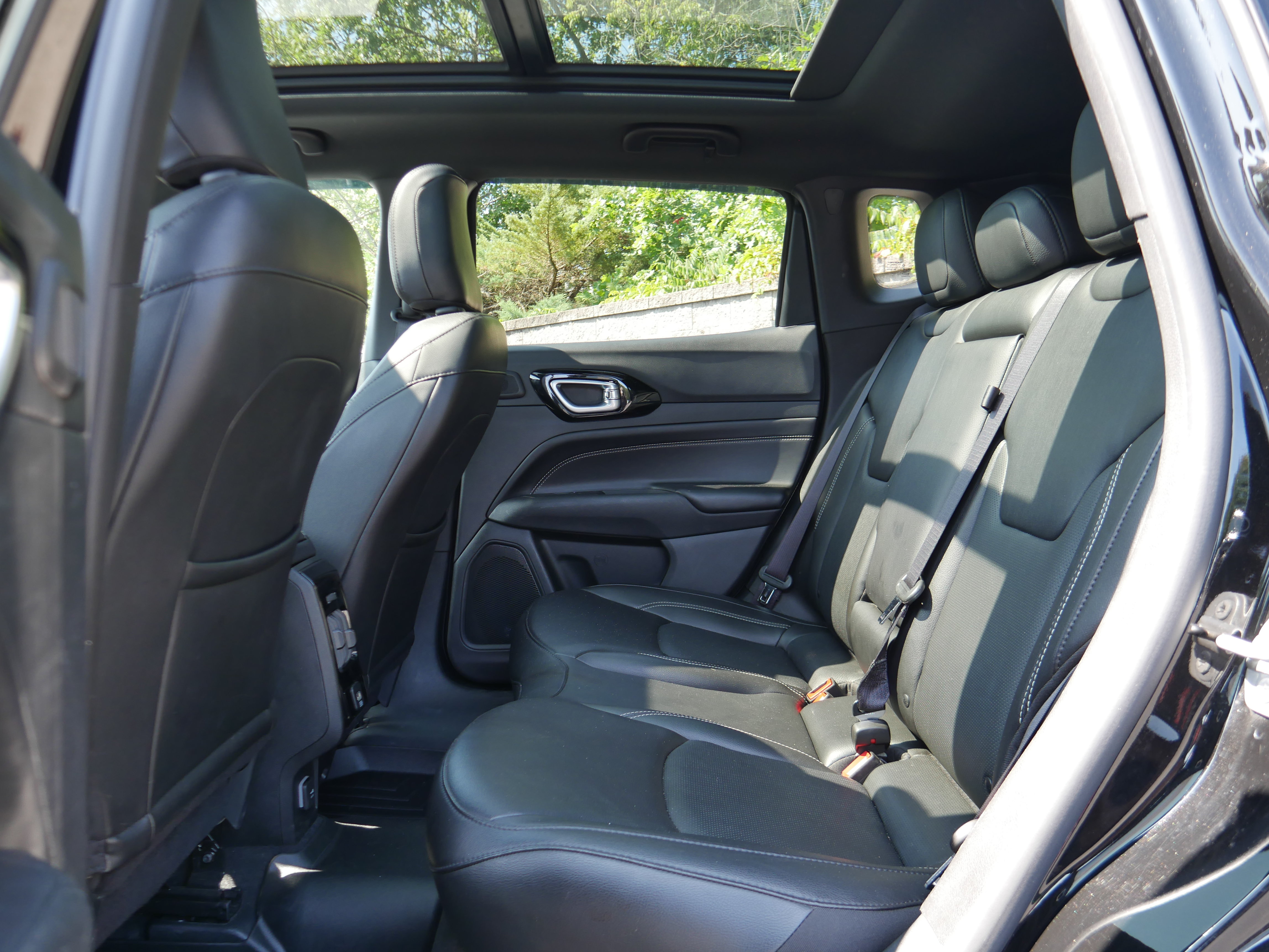 Used 2022 Jeep Compass High Altitude AWD/4WD image 14