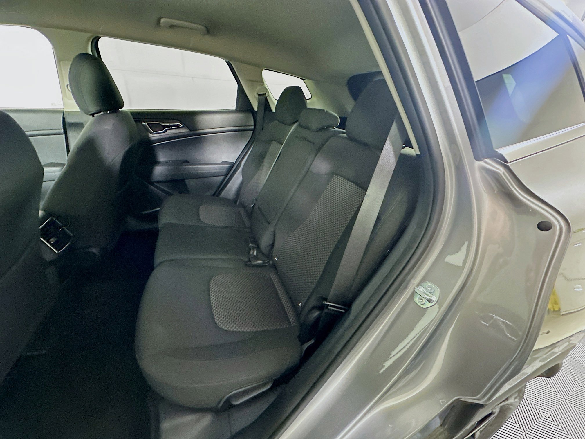 Used 2025 Kia Sportage LX image 26