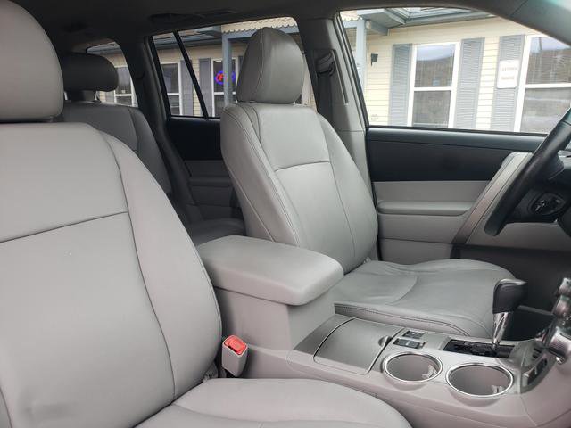 Used 2012 Toyota Highlander SE image 20