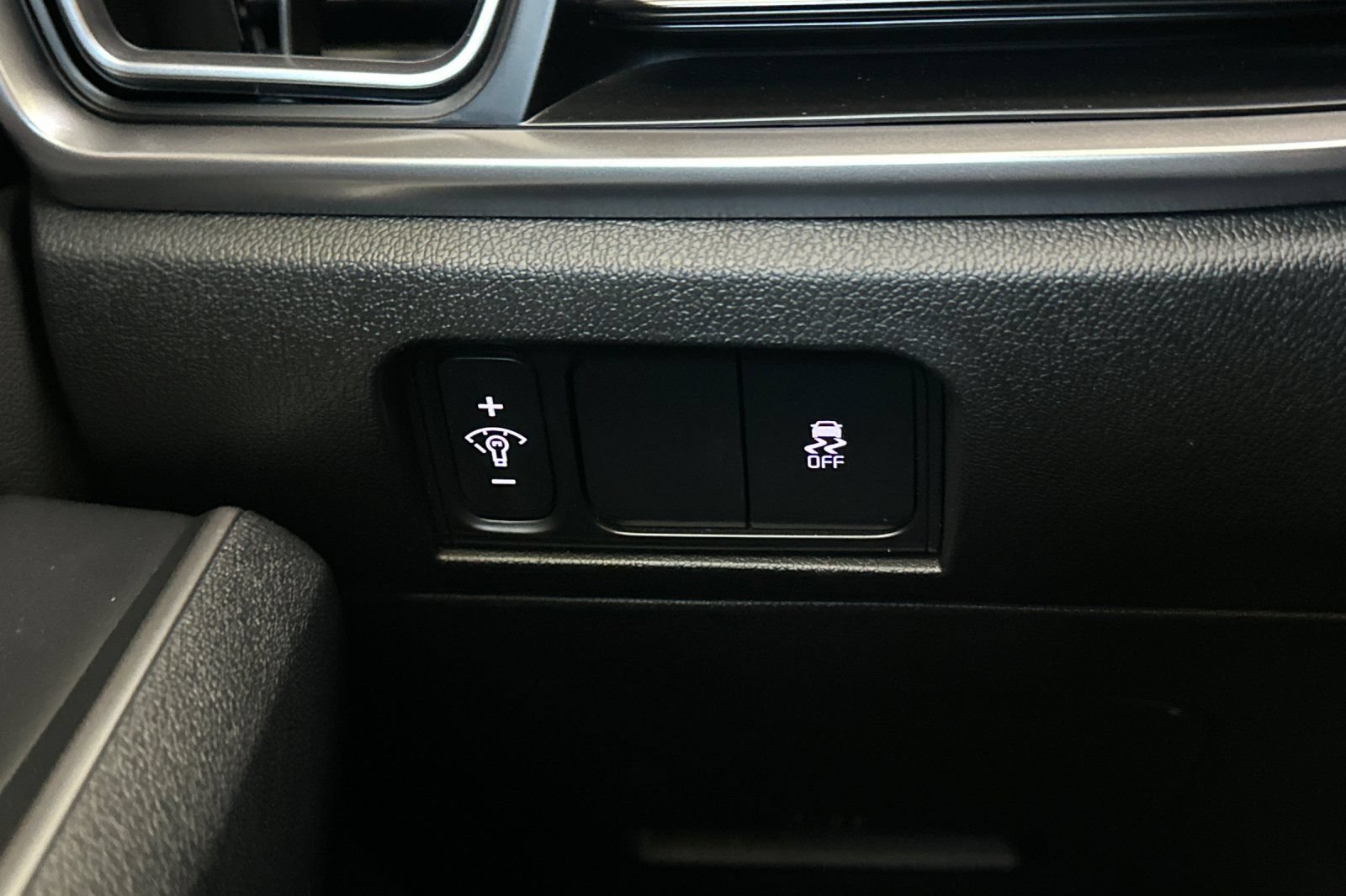 Certified 2026 Kia Sorento LX FWD image 31