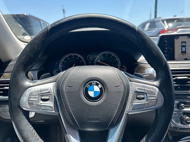 Used 2016 BMW 750i xDrive AWD/4WD image 8