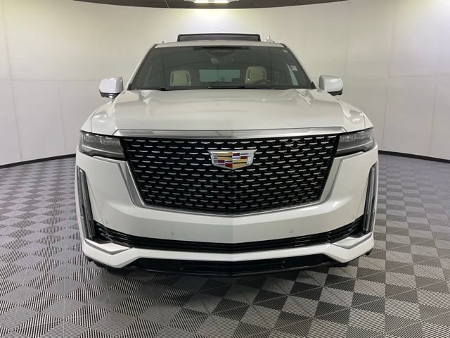 Used 2021 Cadillac Escalade Premium Luxury w/ Performance Package AWD/4WD image 2