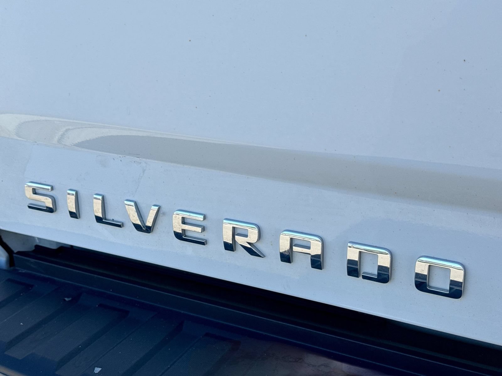 Used 2018 Chevrolet Silverado 1500 LT w/ All Star Edition AWD/4WD image 15