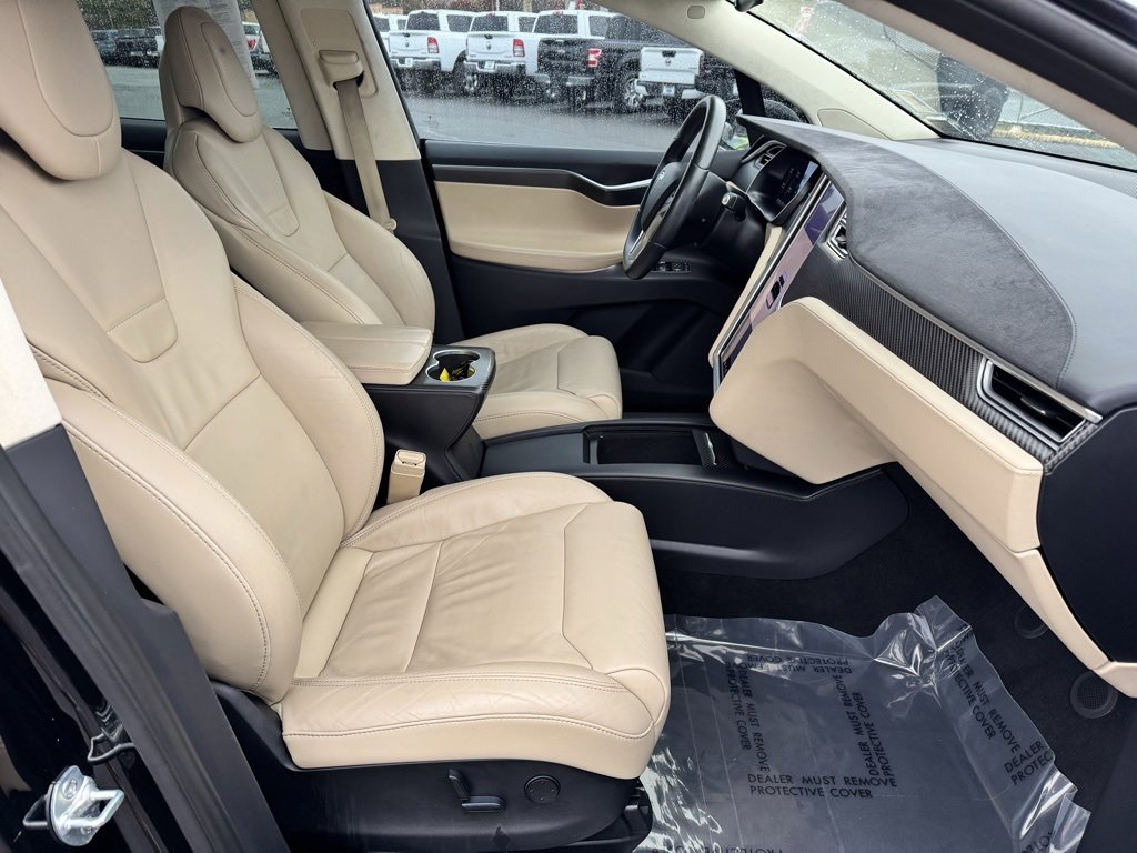 Used 2017 Tesla Model X 75D image 27