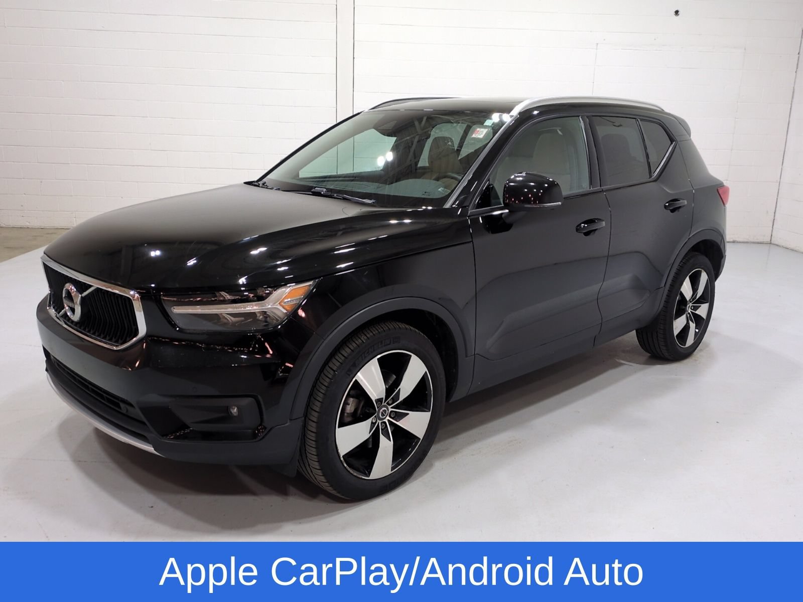 Used 2022 Volvo XC40 T5 Momentum w/ Premium Package AWD/4WD image 8