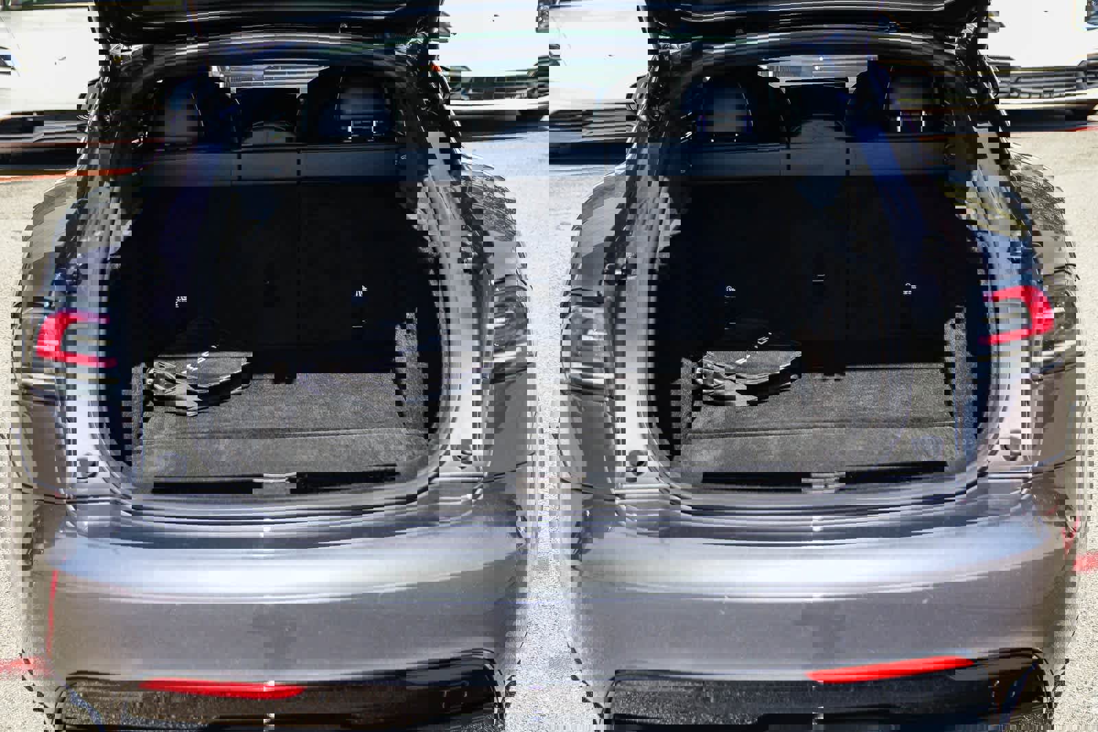 Used 2022 Tesla Model S Plaid image 27