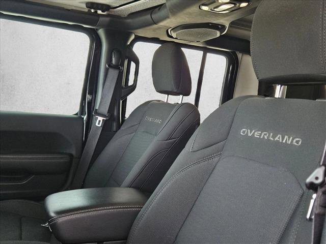 Used 2021 Jeep Gladiator Overland image 19