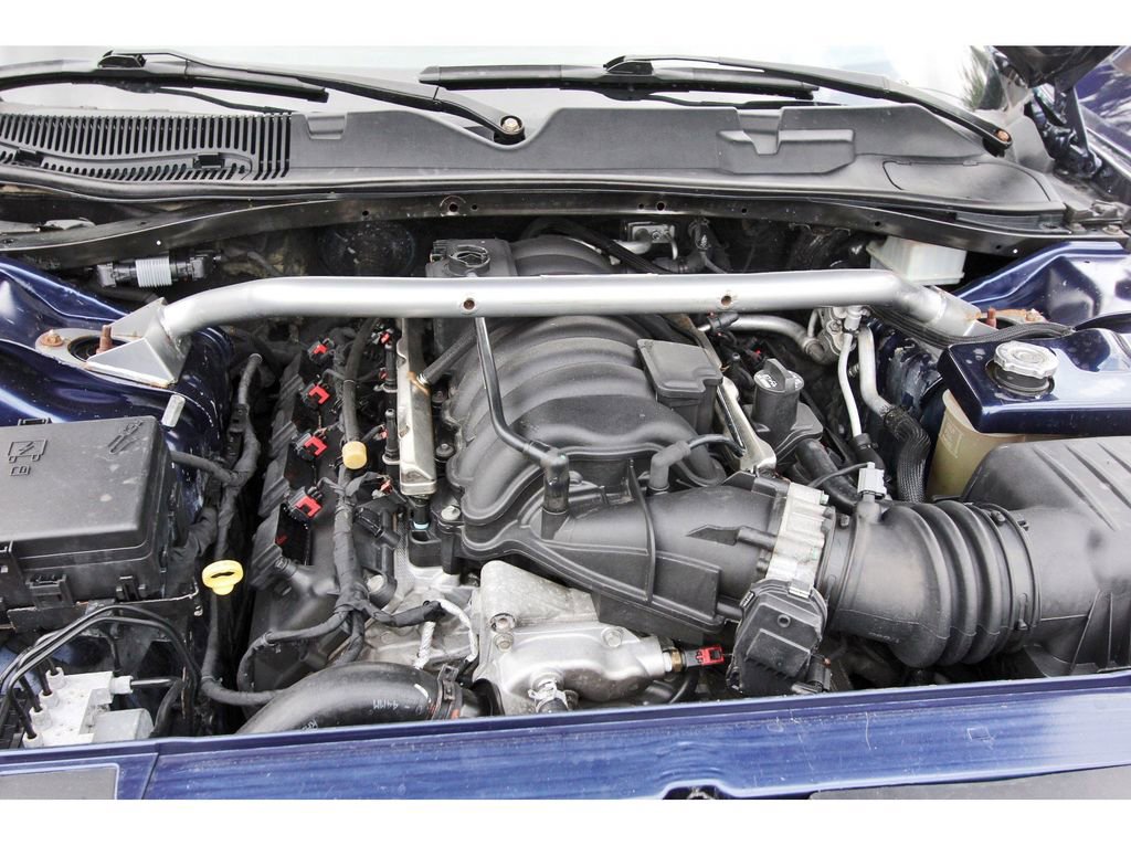 Used 2017 Dodge Challenger R/T Scat Pack w/ Dynamics Package RWD image 31