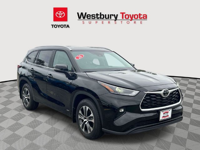 Used 2026 Toyota Highlander XLE AWD/4WD image 1