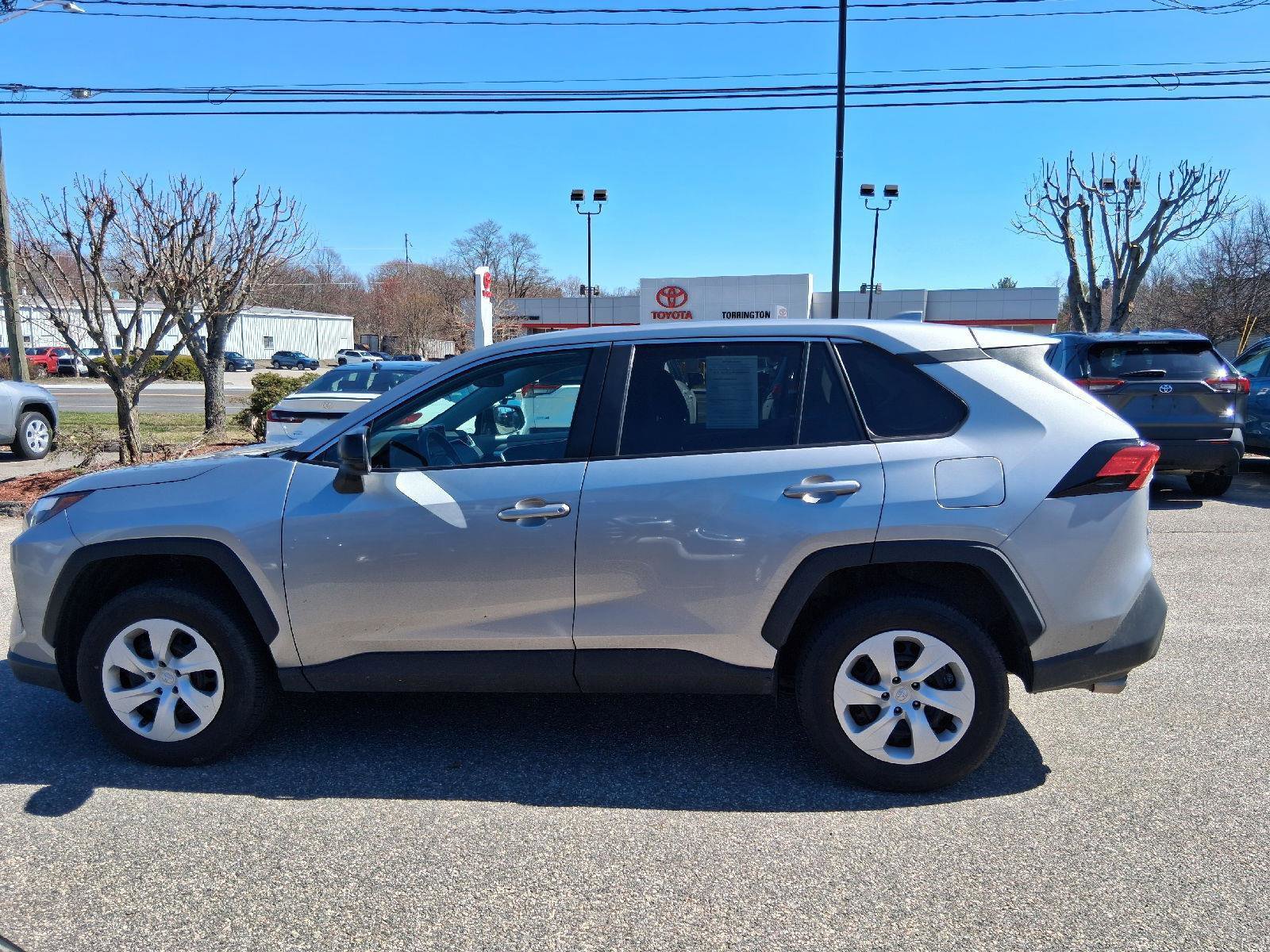 Used 2025 Toyota RAV4 LE image 4