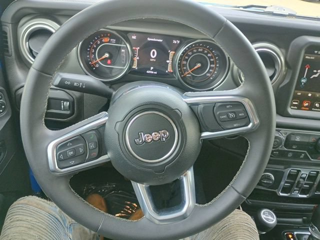 Used 2023 Jeep Wrangler Unlimited Sahara AWD/4WD image 27