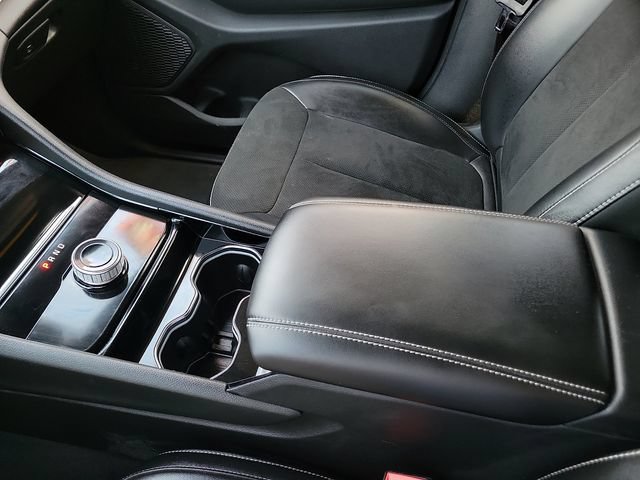 Used 2023 Jeep Grand Cherokee Altitude AWD/4WD image 20