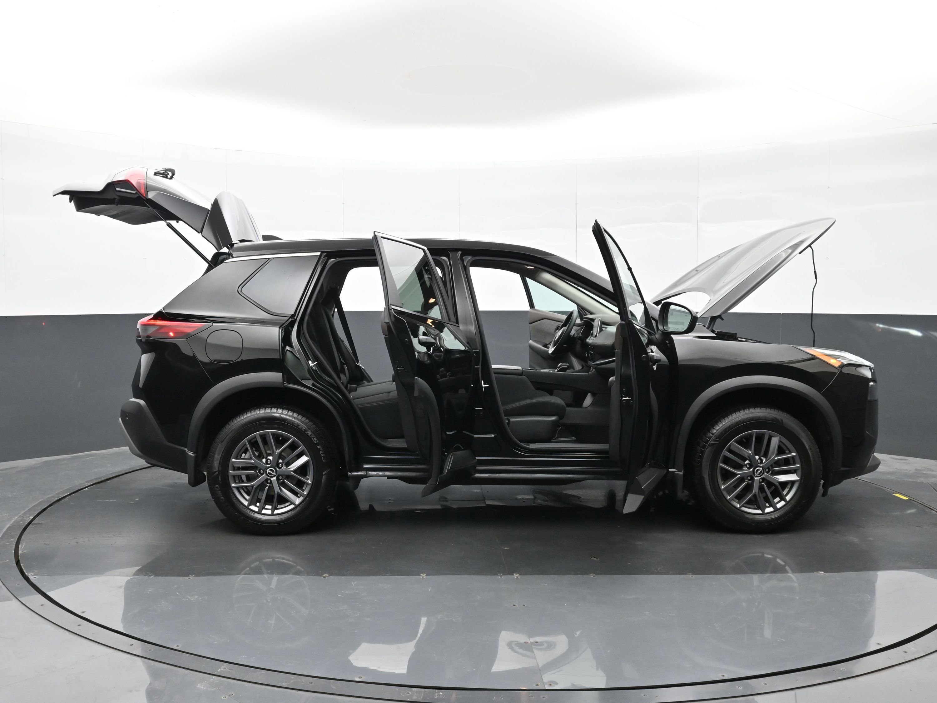 Used 2023 Nissan Rogue S AWD/4WD image 47
