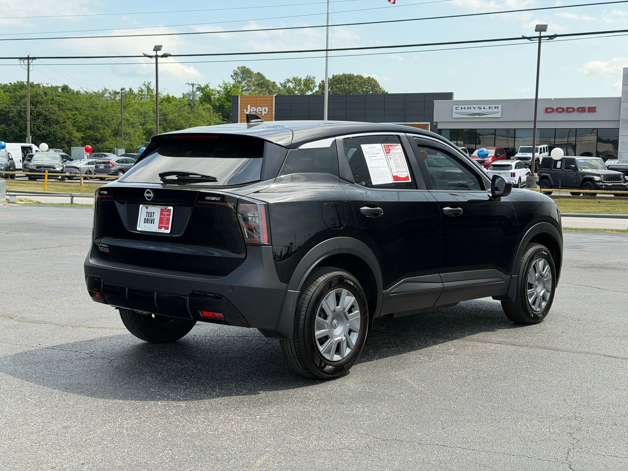 Certified 2025 Nissan Kicks S image 9