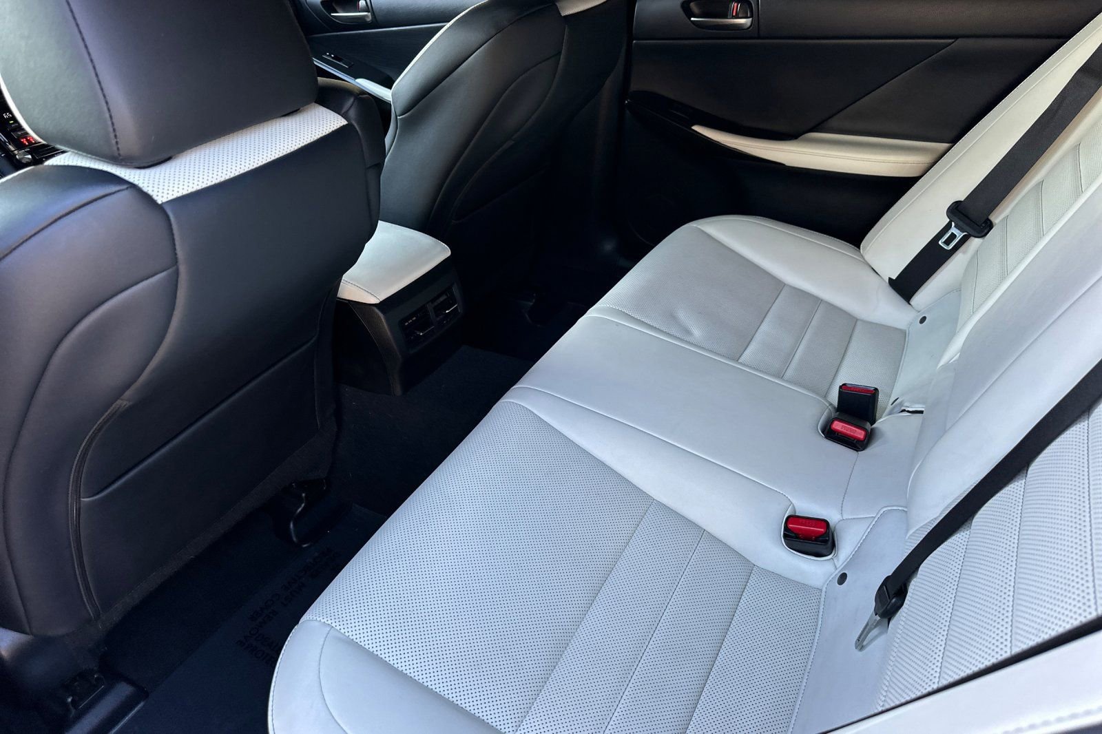 Used 2021 Lexus IS 350 F Sport image 14