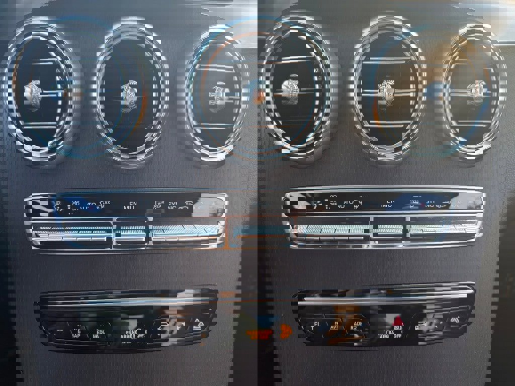 Certified 2022 Mercedes-Benz GLC 300 4MATIC w/ Premium Package Lite image 26