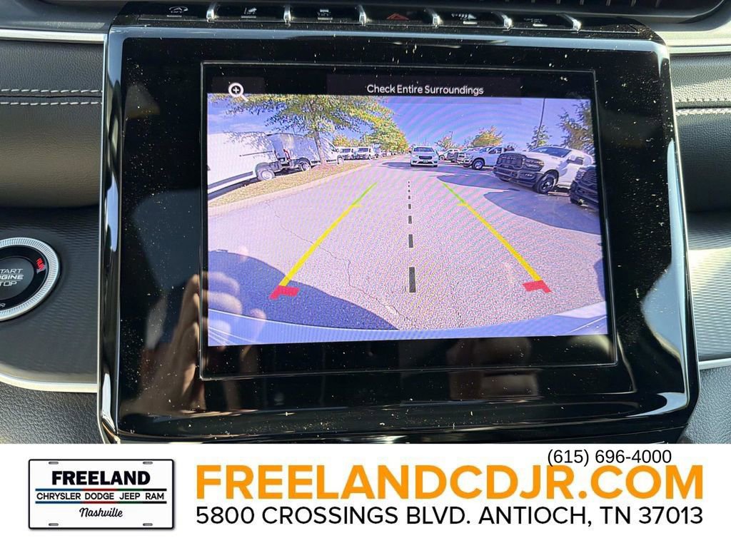 New 2025 Jeep Grand Cherokee 4WD image 32