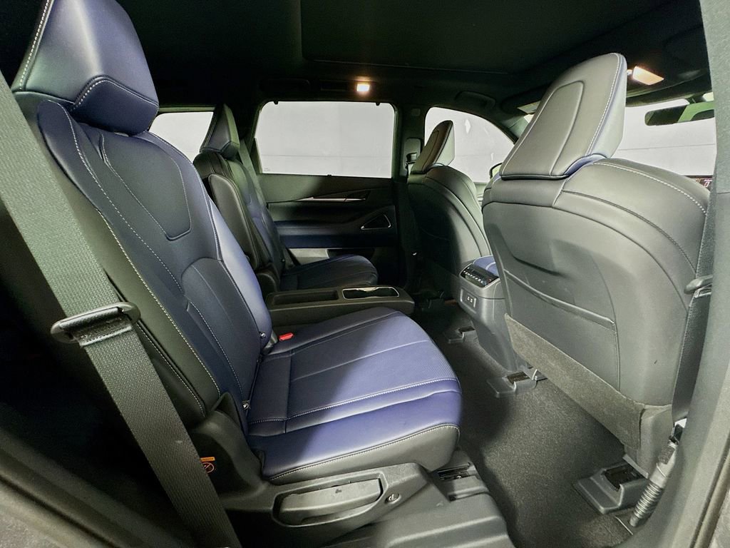 Certified 2026 INFINITI QX60 Sport w/ Dark Cargo Package AWD/4WD image 36