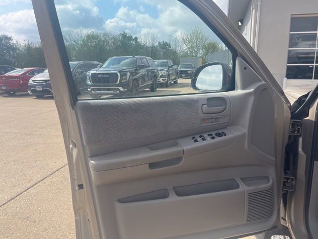 Used 2004 Dodge Dakota SLT w/ Deluxe Convenience Group AWD/4WD image 10