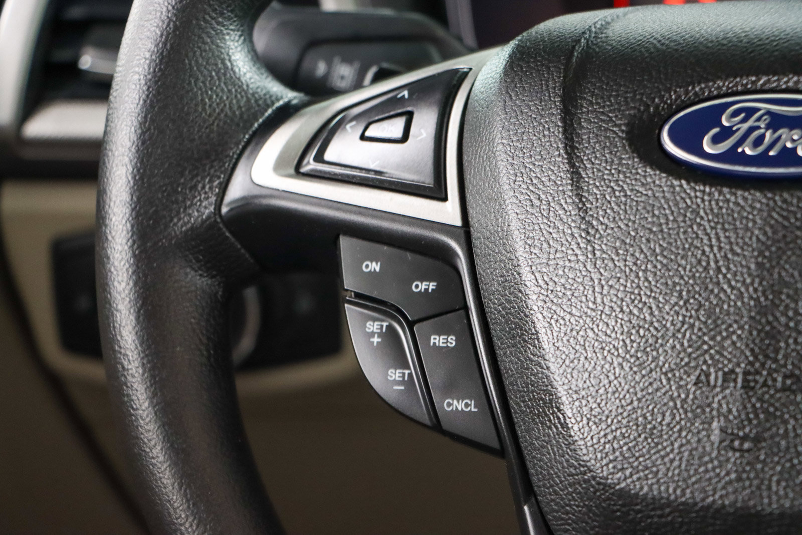 Used 2018 Ford Fusion SE image 13