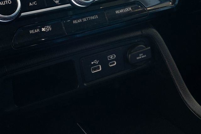 Used 2025 Honda Pilot EX-L image 28