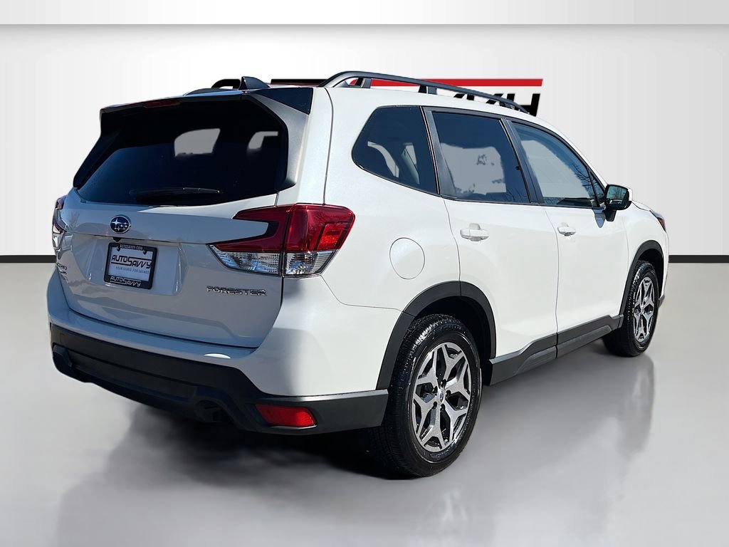 Used 2024 Subaru Forester Premium image 7