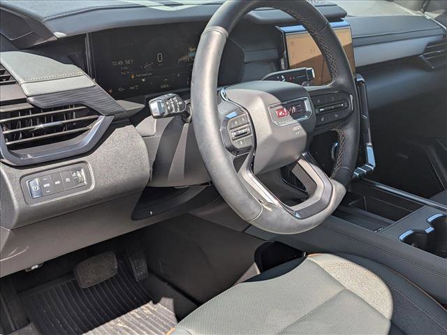 New 2025 GMC Acadia AT4 w/ LPO, Floor Liner Package AWD/4WD video 3