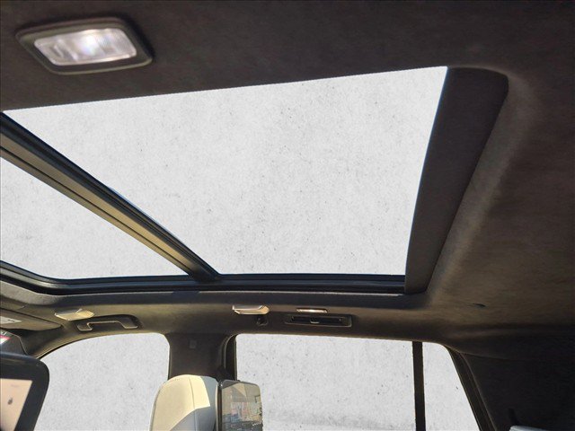 Used 2025 Cadillac Escalade V AWD/4WD image 21