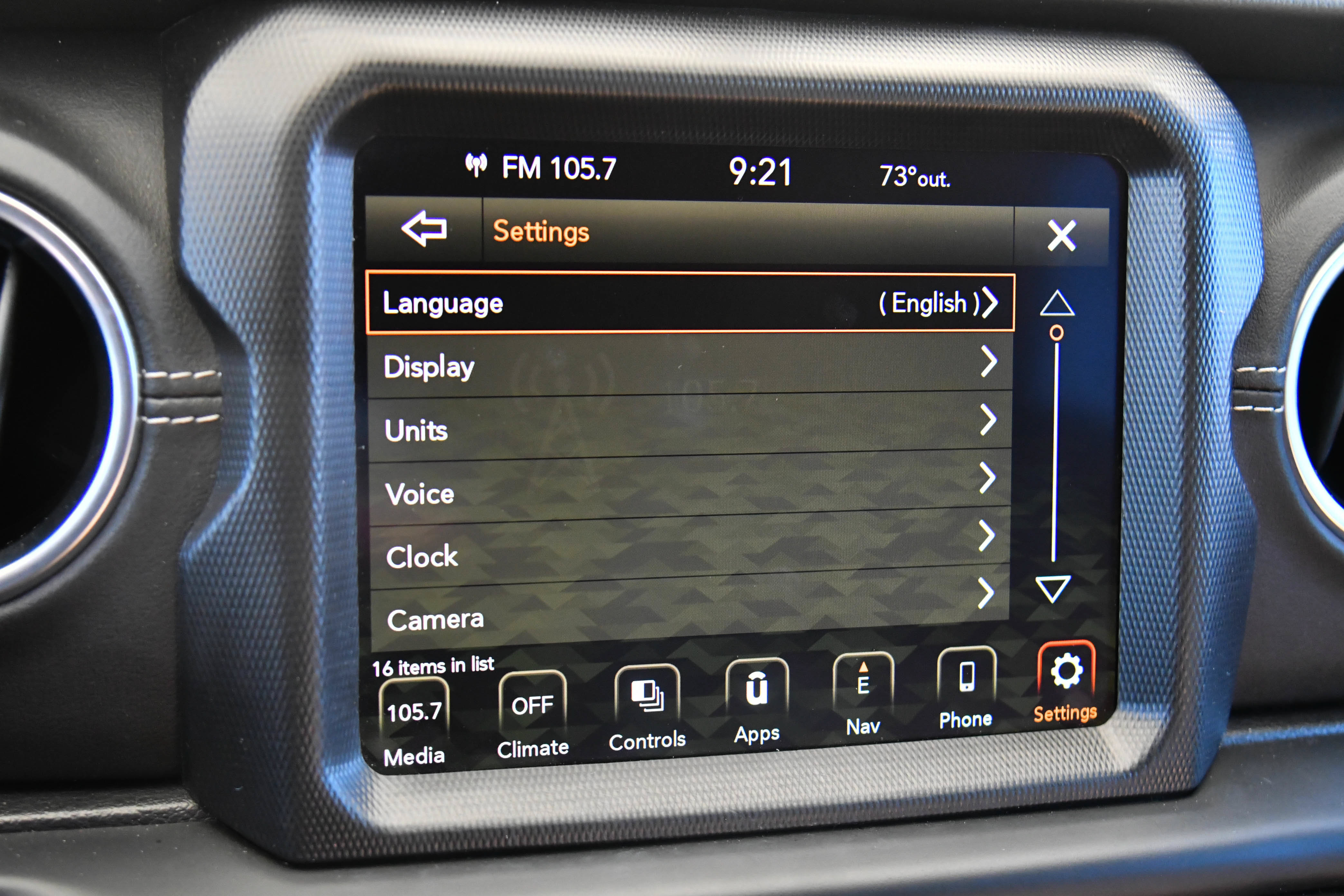 Used 2023 Jeep Wrangler Unlimited Sahara AWD/4WD image 21