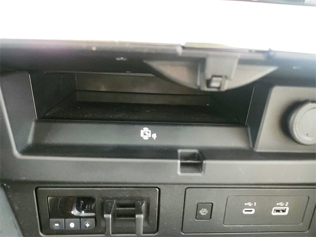 Used 2024 Nissan Armada SL w/ Captain's Chairs Package image 33