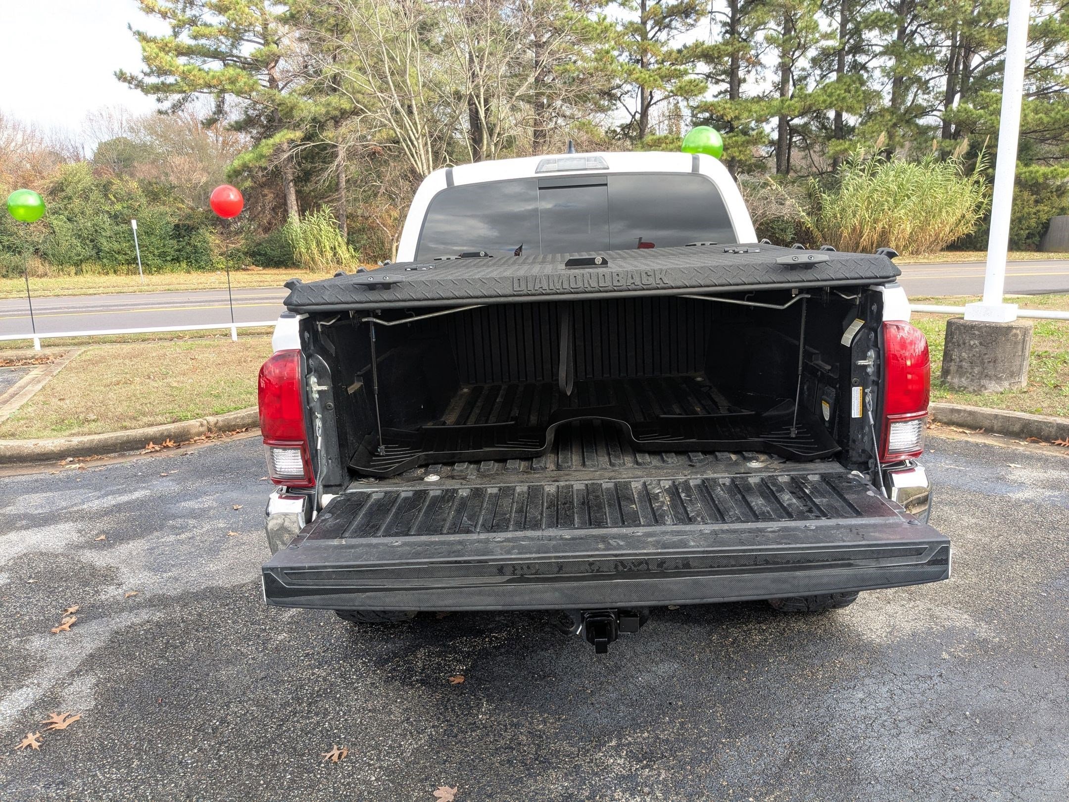 Used 2019 Toyota Tacoma TRD Off-Road image 3