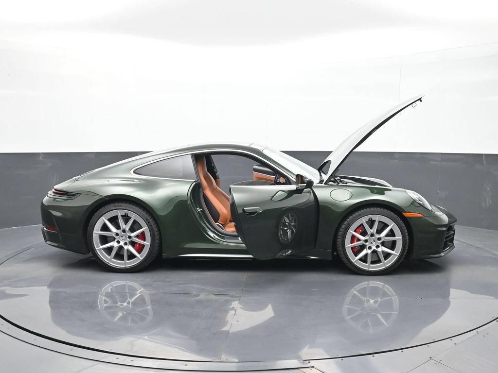 Certified 2026 Porsche 911 Carrera 4S AWD/4WD image 32
