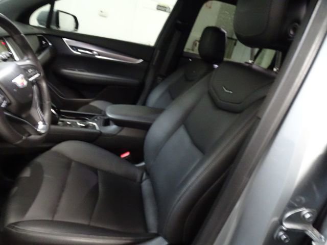 Used 2024 Cadillac XT6 Luxury w/ LPO, Floor Liner Package image 2