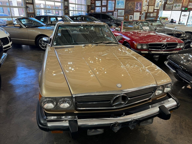 Used 1987 Mercedes-Benz 560 SL image 4