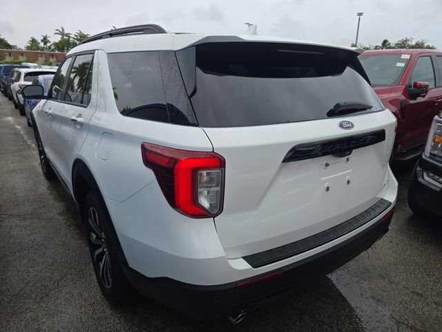 Used 2023 Ford Explorer ST-Line AWD/4WD image 4
