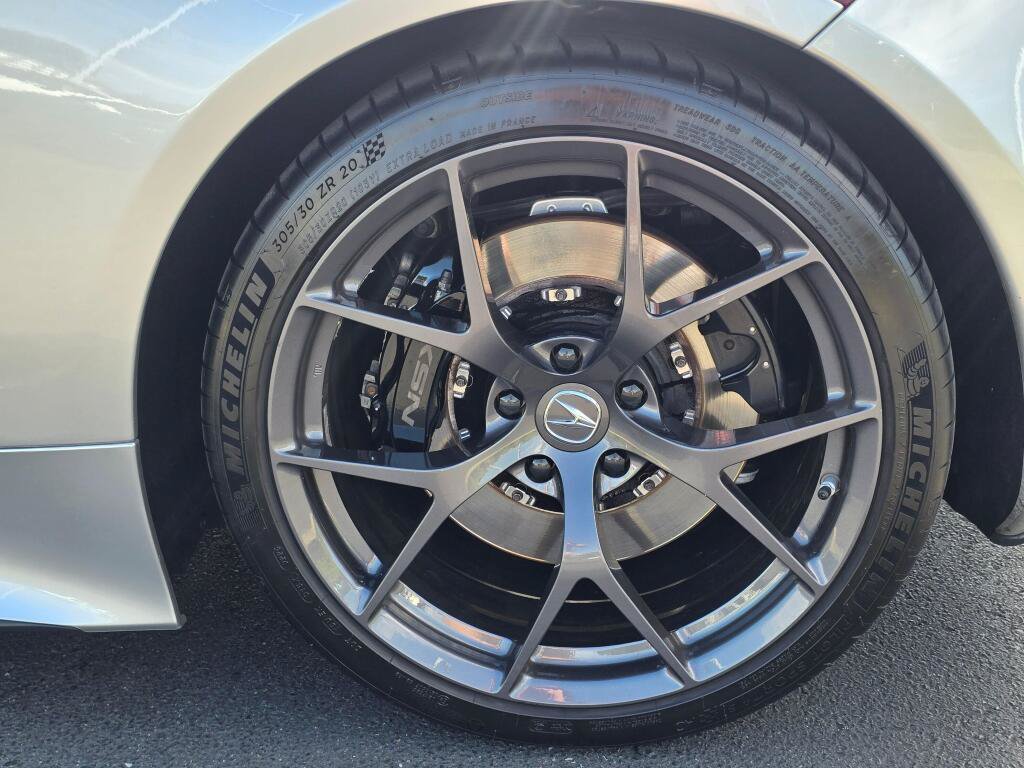 Used 2017 Acura NSX AWD/4WD image 23