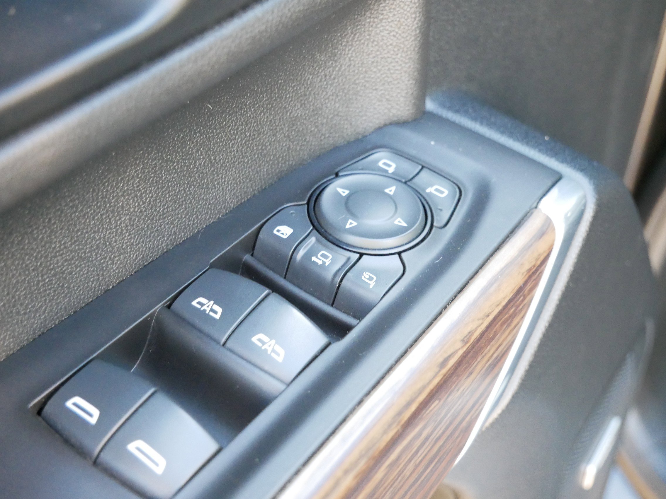 Used 2021 Chevrolet Silverado 2500 High Country w/ Z71 Off-Road Package image 16